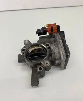 Opel Astra J Throttle valve 50569200