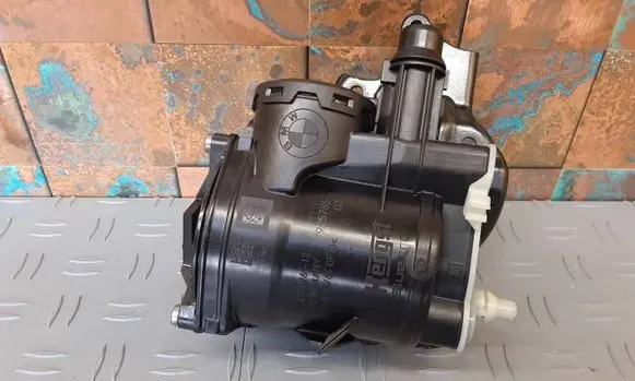 BMW X5 G05 Oil breather separator 7925785 11157925785