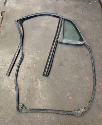 Volkswagen Phaeton Rubber seal rear door window/glass 3D4839431 43R001404