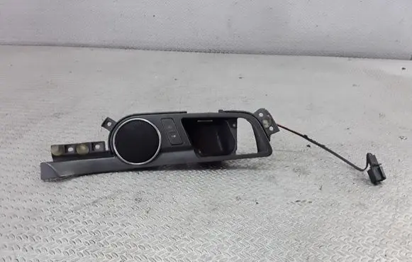 Volkswagen Phaeton Front door interior handle