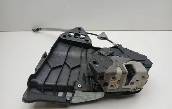 Volvo V60 Front door lock 31301738 A046465