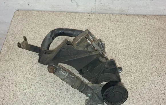Volkswagen Touareg I Power steering pump mounting bracket 059145169AA