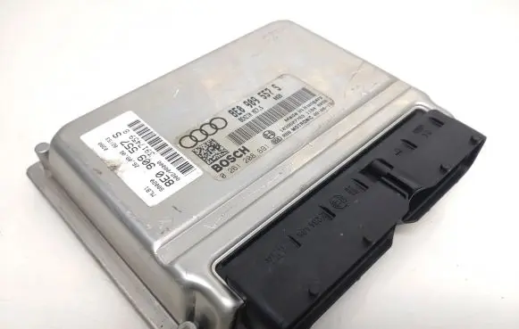 Audi A4 S4 B7 8E 8H Engine control unit/module 8E0909557S 0261208691