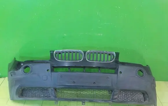 BMW X3 E83 Front bumper PRZOD UP23