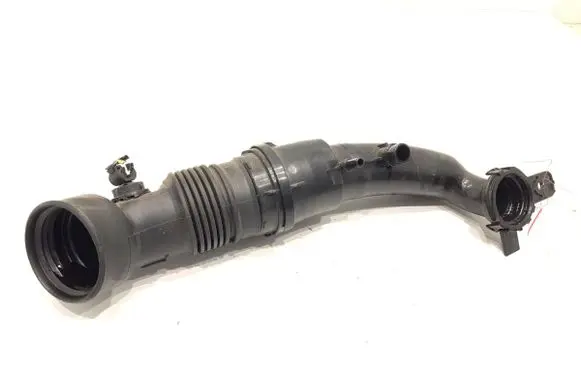 Air intake hose/pipe