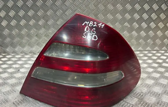 Mercedes-Benz E W211 Rear/tail lights A2118200464