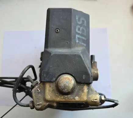 Mercedes-Benz E W124 ABS Pump 0265200043
