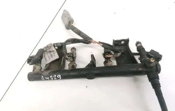 Citroen C4 I Fuel main line pipe 9654913680