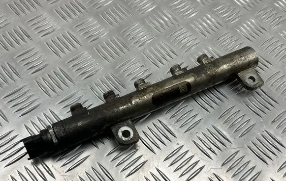 Opel Zafira B Fuel main line pipe 0445214095 55197370