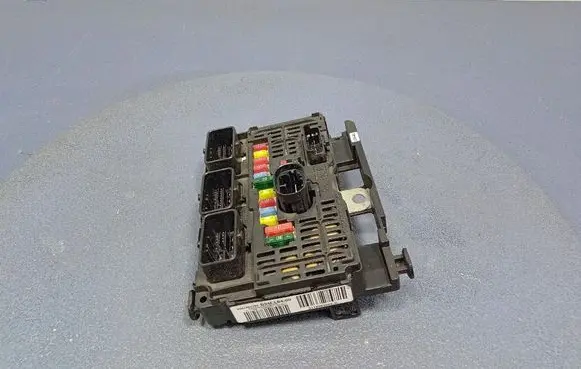 Citroen C5 Fuse box set 9661682780
