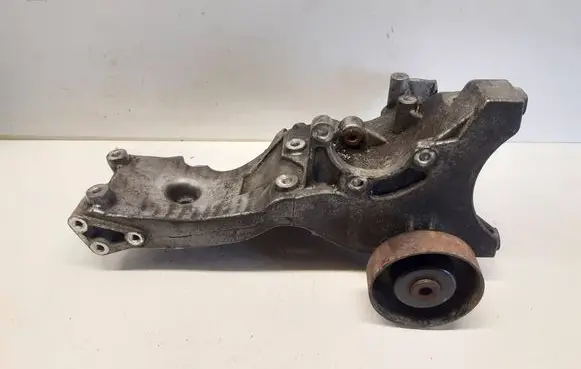 Audi A6 S6 C6 4F Engine mounting bracket 06D903143D