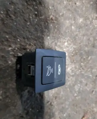 Volkswagen Touareg I Central locking switch button 