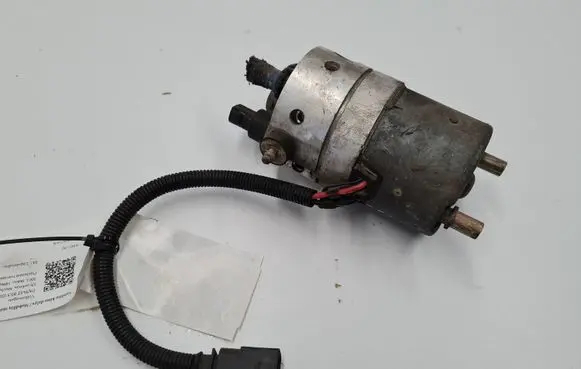 Volkswagen PASSAT B5.5 Other brake parts 8E0614175D