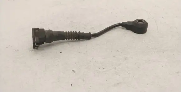 BMW 5 E34 Detonation knock sensor 1730029