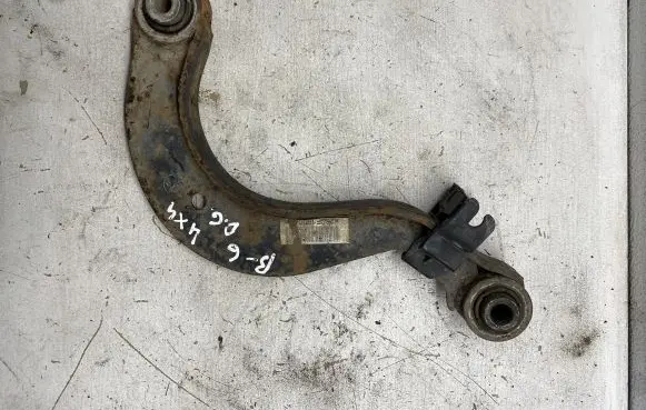 Volkswagen PASSAT B6 Steering tie rod 