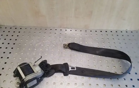 Seat Toledo III (5P) Front seatbelt 5P0857705B