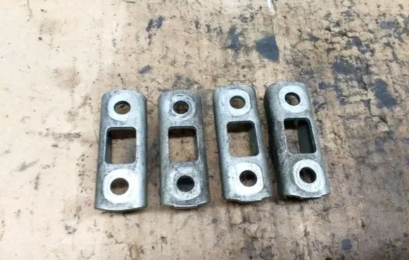 Renault 25 Fuel Injector clamp holder