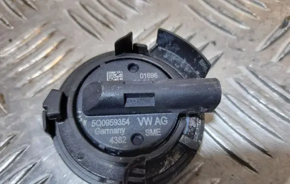 Audi A3 S3 8V Airbag deployment crash/impact sensor 5Q0959354