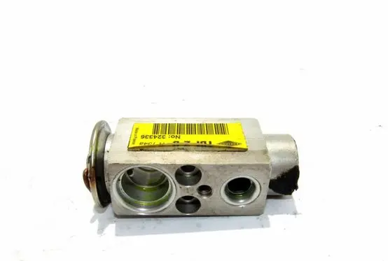 Opel Astra H Air conditioning (A/C) expansion valve B017840