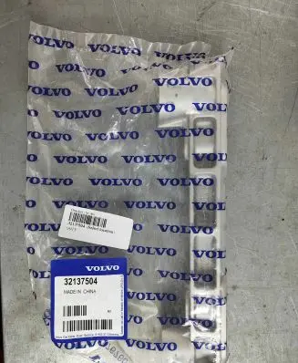 Volvo XC40 Engine mounting bracket 32137504 32222102