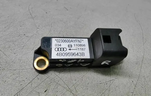 Audi A6 S6 C5 4B Airbag deployment crash/impact sensor 4B0959643B