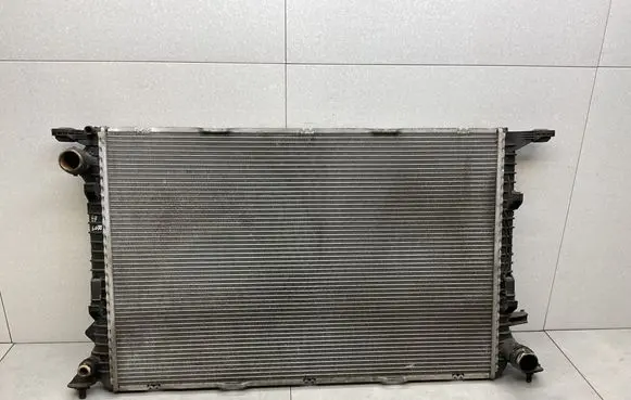 Audi A7 S7 4G Coolant radiator 8K0121251H