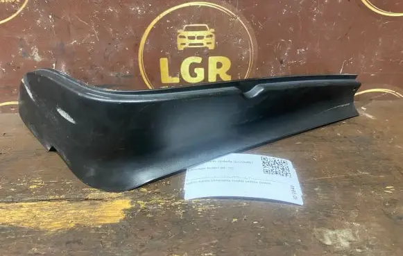 Rear/tail light trim molding