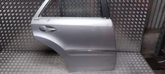 Mercedes-Benz ML W164 Rear door S25145151
