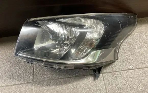 Opel Vivaro Headlight/headlamp 93867960 260606315R