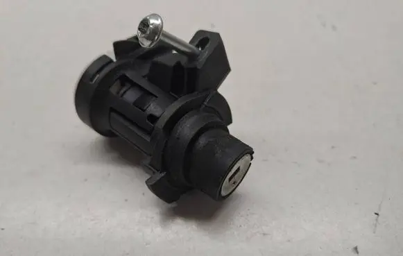 Mercedes-Benz E W212 Tailgate/boot open switch button 2047500061 A2047500061
