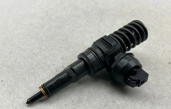 Fuel injector