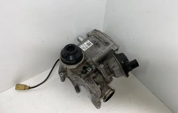 Volkswagen Touareg II EGR valve cooler 059131515FJ