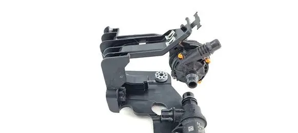 BMW i4 Electric auxiliary coolant/water pump 5A37572 8840614 64218840614