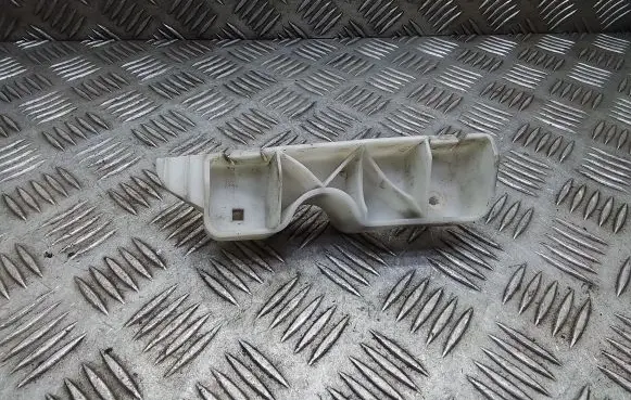 Nissan Qashqai+2 Fender mounting bracket 62223JD000