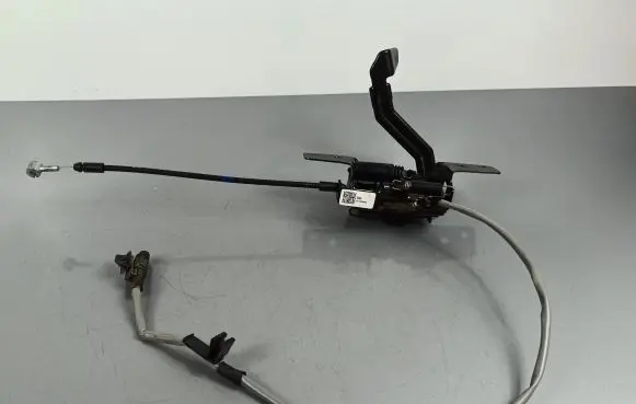 Hyundai Kona I Engine bonnet/hood lock/catch 81130CM900