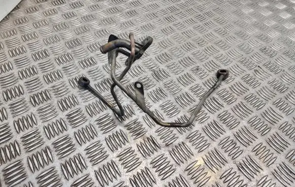 Nissan Almera Tino Turbo turbocharger oiling pipe/hose