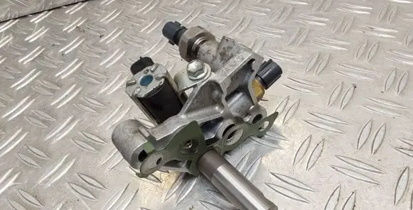 Toyota C-HR I Camshaft vanos timing valve 7F290 7F30