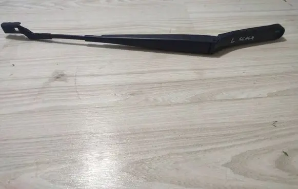 Skoda Scala Front wiper blade arm 657955409