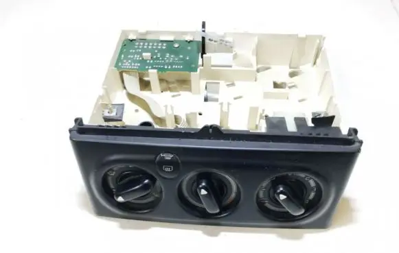 Renault Laguna I Climate control unit 9041703027