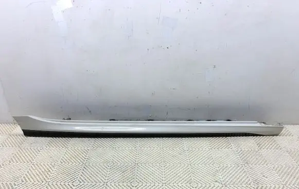 BMW 2 F44 Front sill (body part) 
