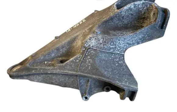 Volkswagen Transporter - Caravelle T5 Engine mounting bracket 7H0199370M 7H0199370L