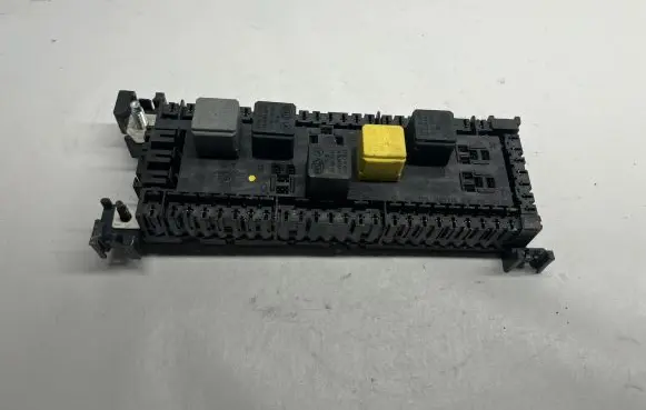 Mercedes-Benz GL X166 Fuse module A1669063901