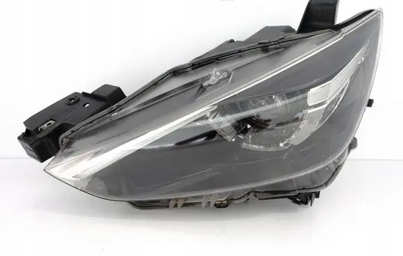 Mazda CX-3 Headlight/headlamp 51040