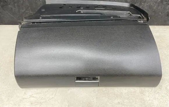 Mercedes-Benz B W245 Glove box A1696800139 1005463