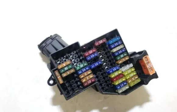Volkswagen Touareg I Fuse box set