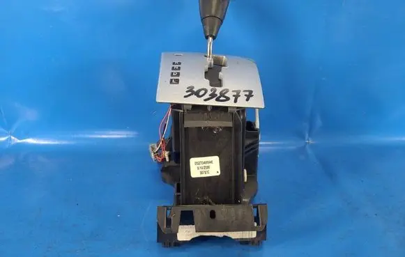 Dodge Caliber Gear shifter/selector 5273485AB