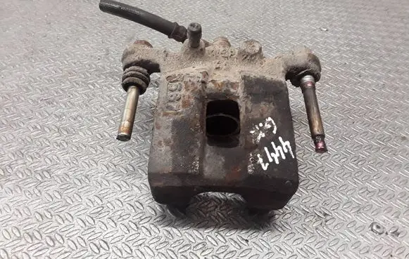 Nissan X-Trail T30 Rear brake caliper 