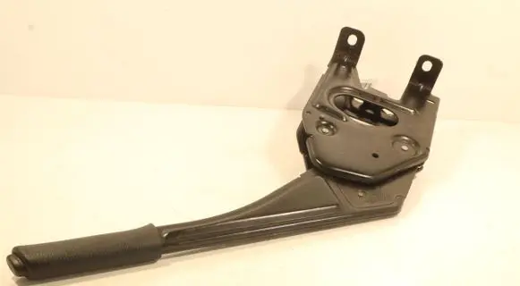 Renault Master III Hand brake release handle 360107552R