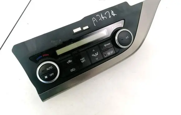 Toyota Auris E180 Climate control unit 75F542