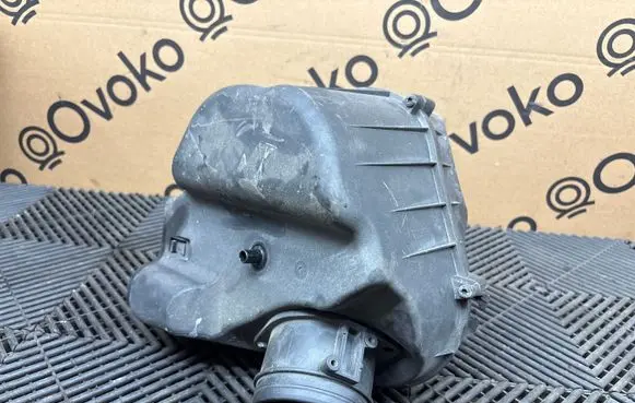 Audi A8 S8 D4 4H Air filter box 4H0183